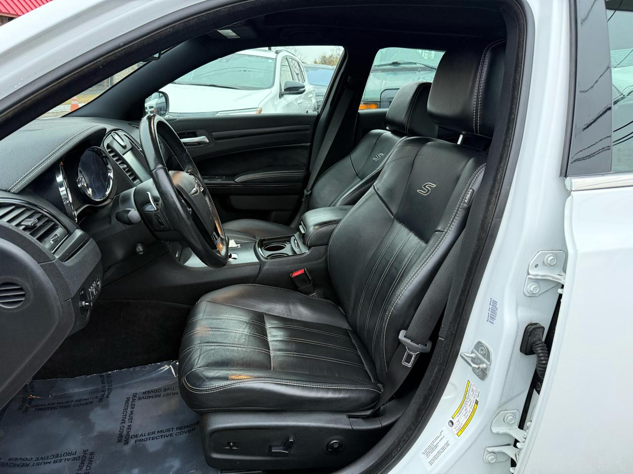 Chrysler 300 S V6 AWD 2013