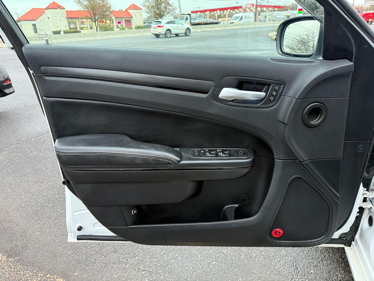 Chrysler 300 S V6 AWD 2013