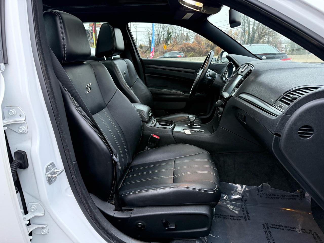 Chrysler 300 S V6 AWD 2013