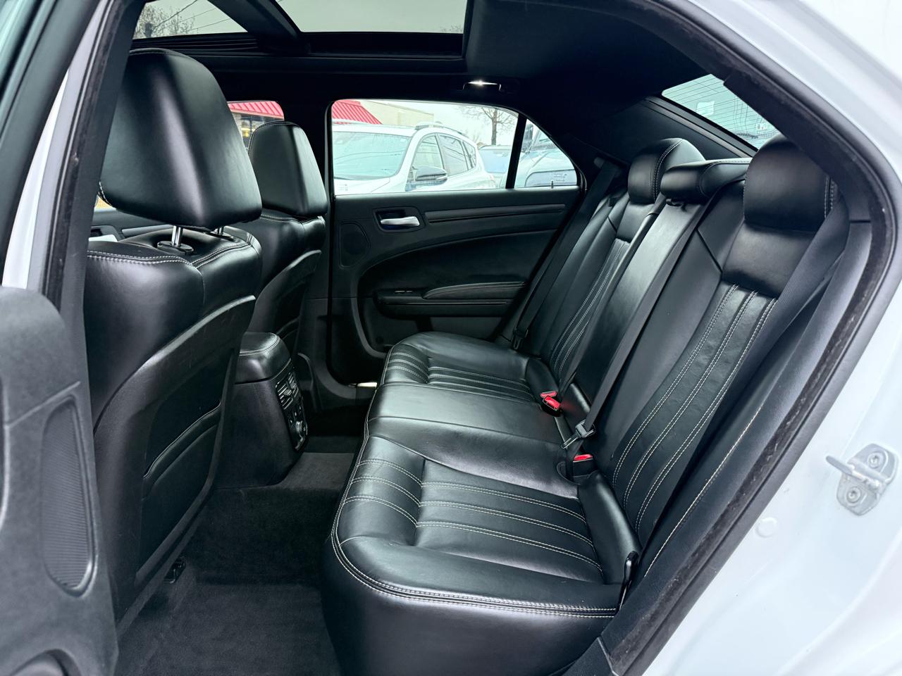 Chrysler 300 S V6 AWD 2013