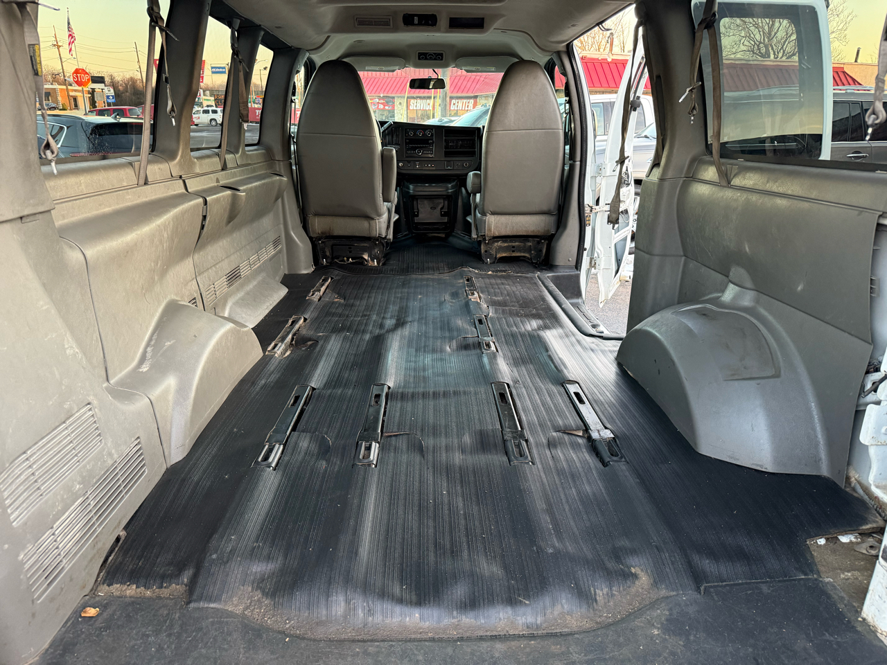 Chevrolet Express LS 2500 2017