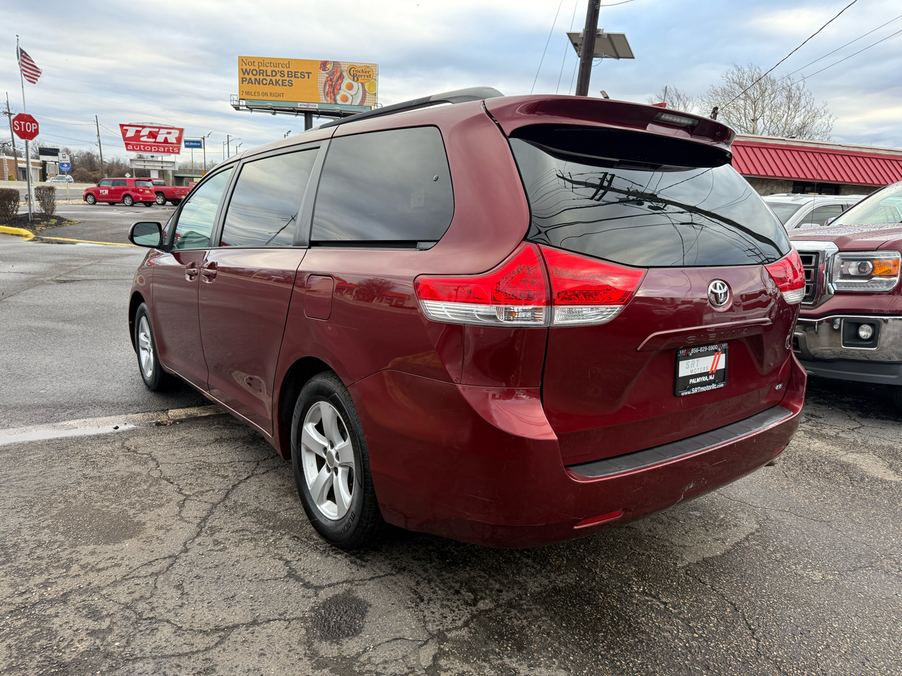Toyota Sienna LE FWD 8-Passenger V6 2014