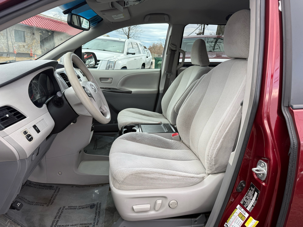 Toyota Sienna LE FWD 8-Passenger V6 2014