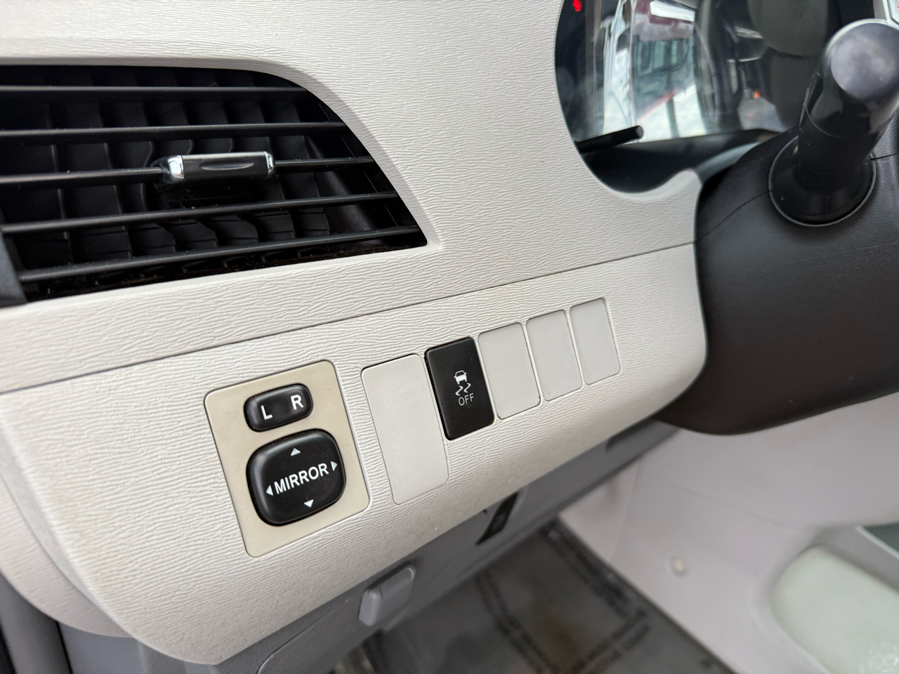 Toyota Sienna LE FWD 8-Passenger V6 2014