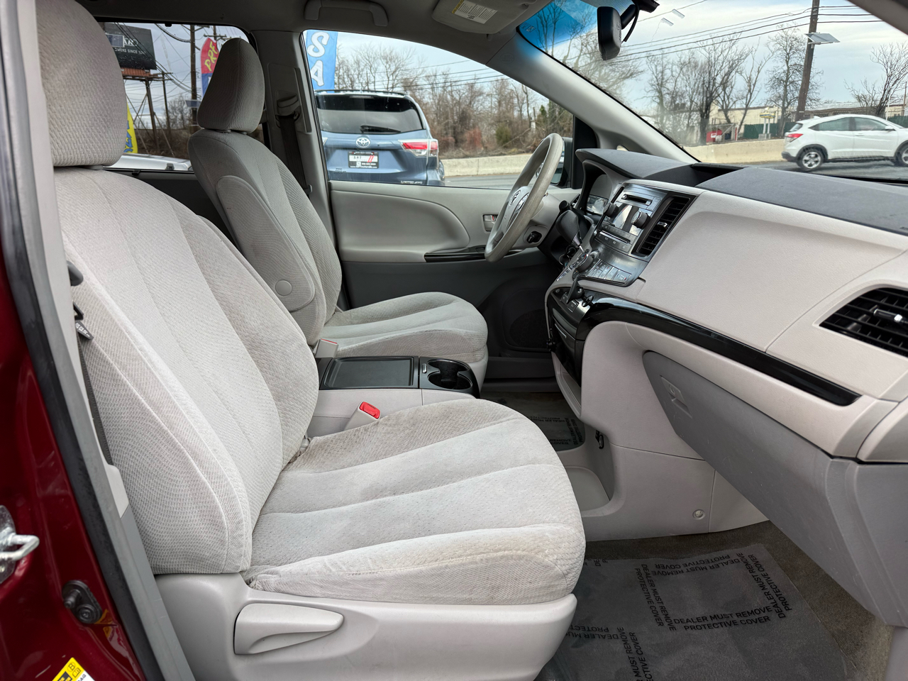 Toyota Sienna LE FWD 8-Passenger V6 2014