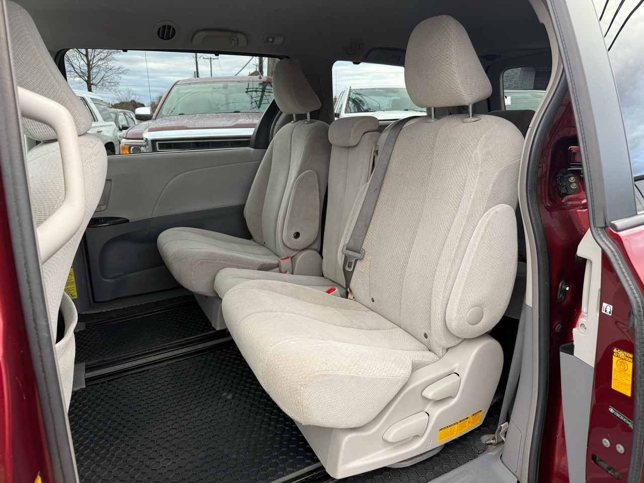 Toyota Sienna LE FWD 8-Passenger V6 2014
