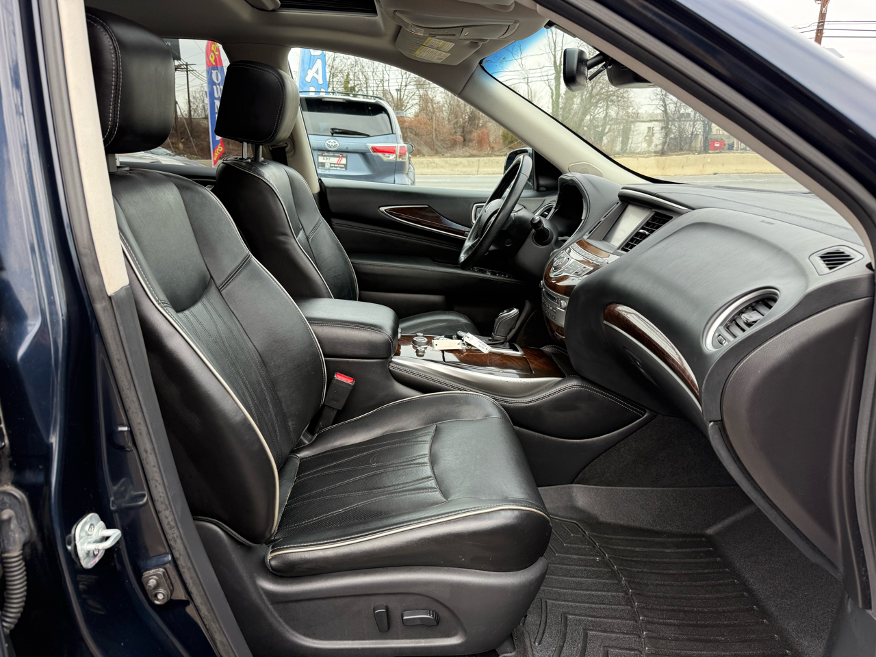 Infiniti QX60 Base AWD 2016