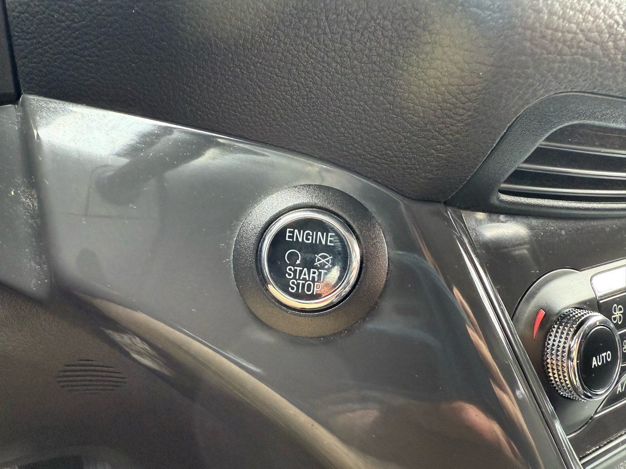 Ford Escape Titanium 4WD 2014