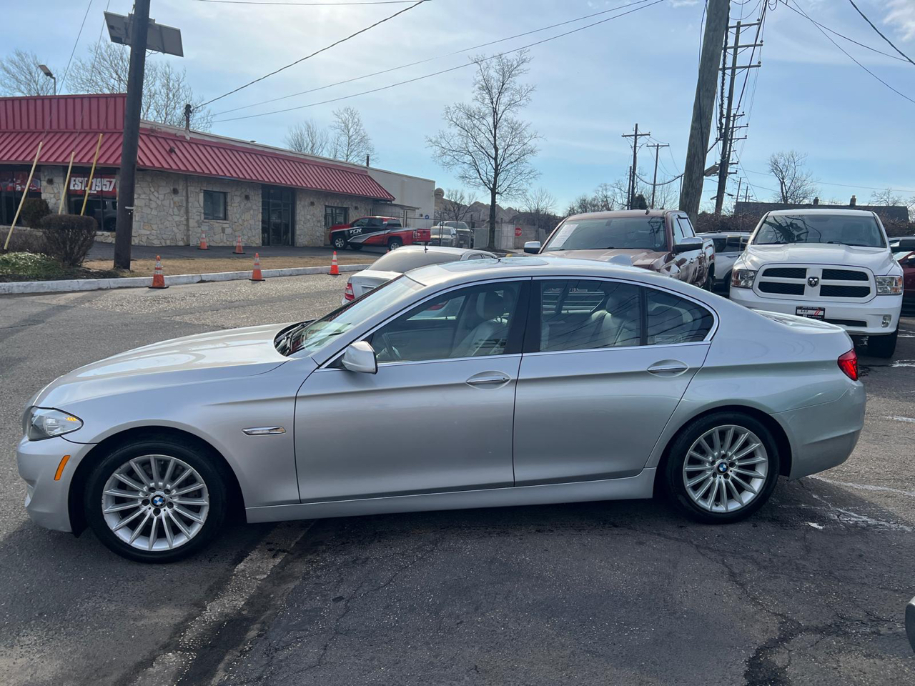 BMW 5-Series 535i 2011