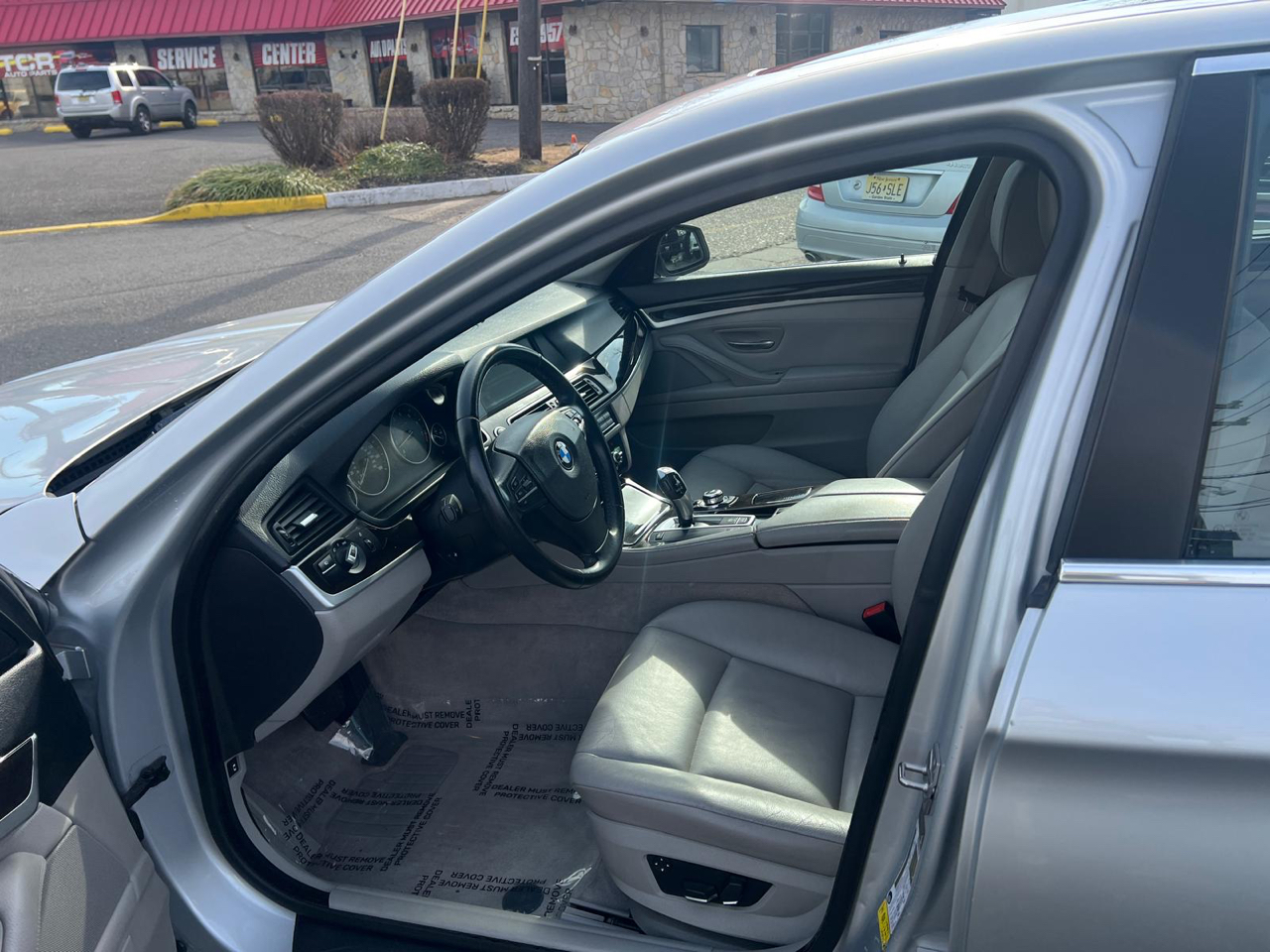 BMW 5-Series 535i 2011