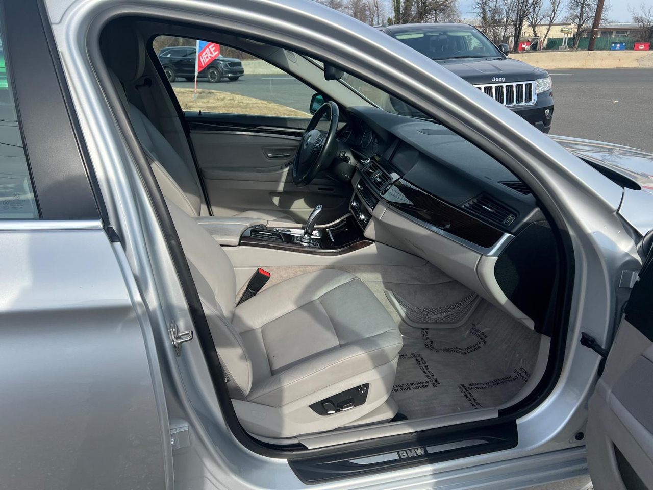 BMW 5-Series 535i 2011