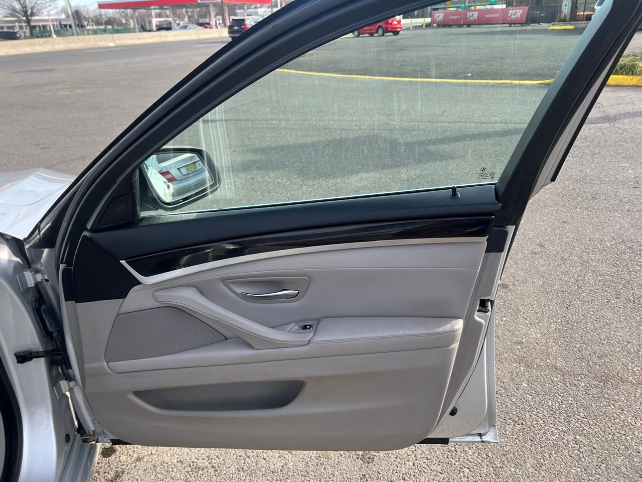 BMW 5-Series 535i 2011