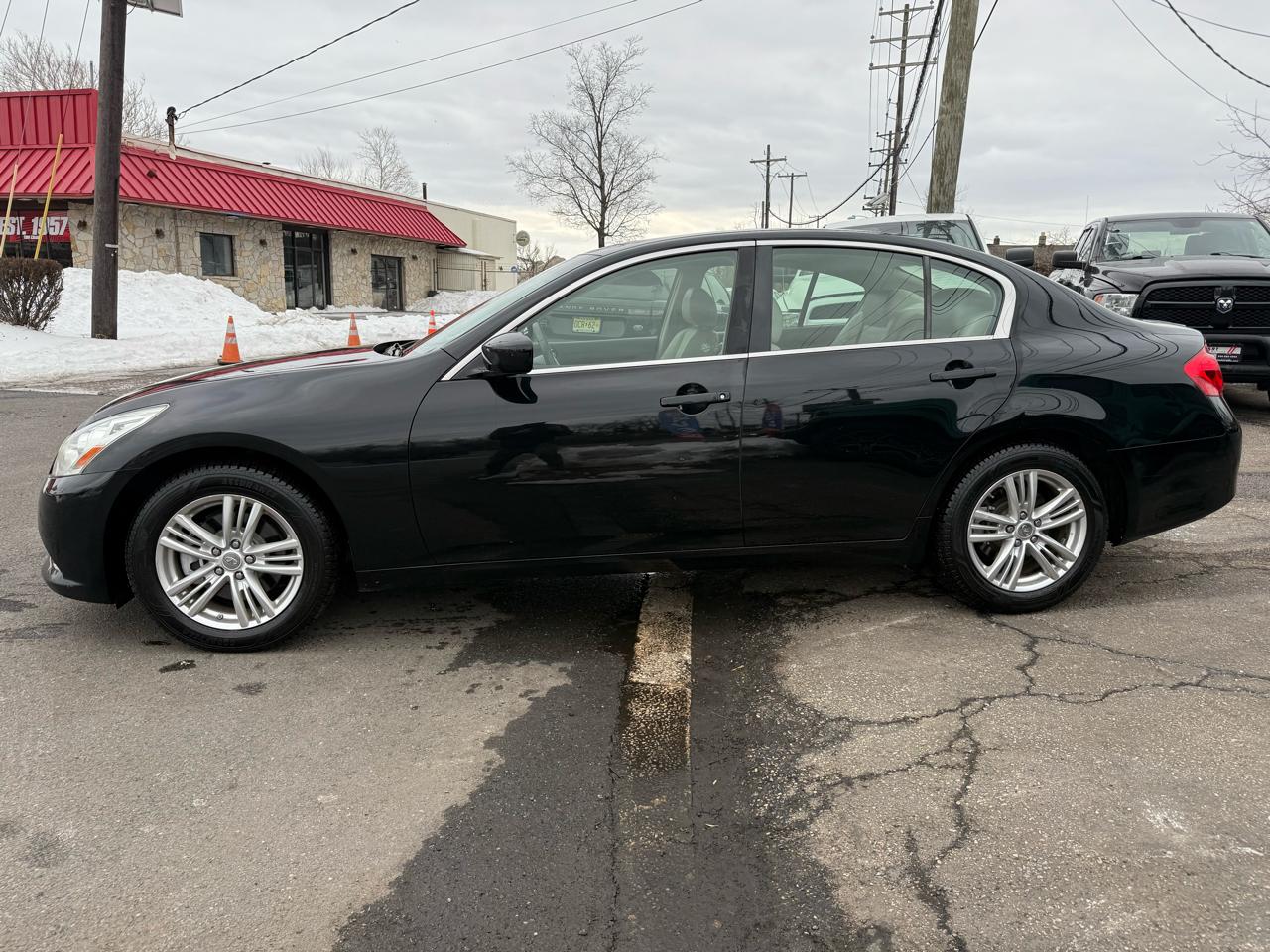 Infiniti G Sedan 37x AWD 2012