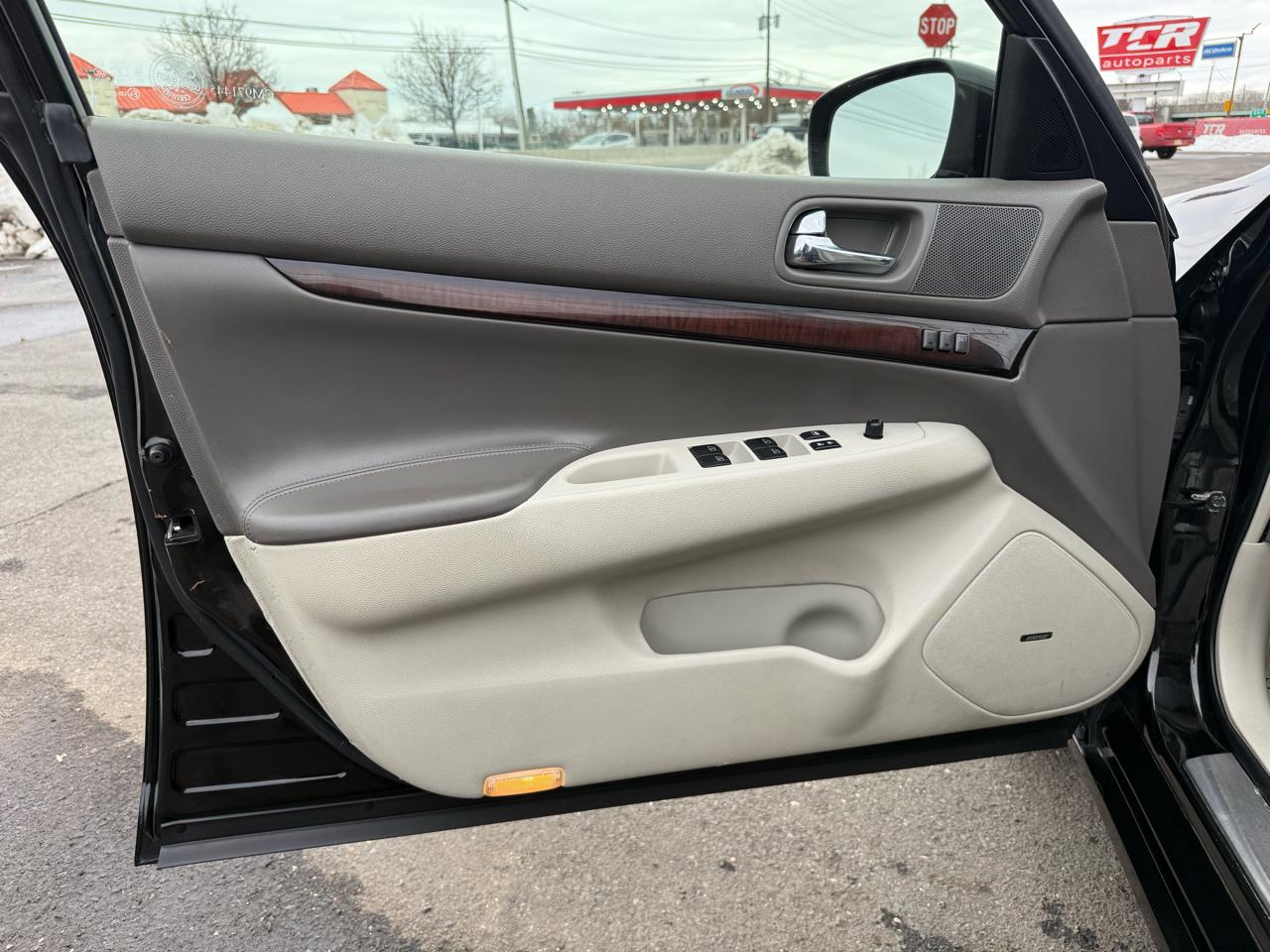 Infiniti G Sedan 37x AWD 2012