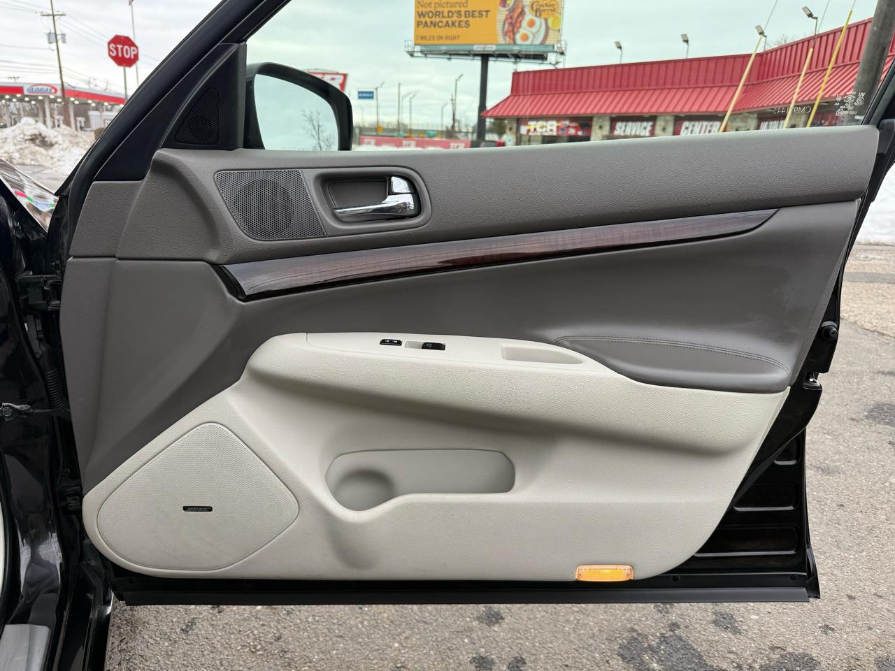 Infiniti G Sedan 37x AWD 2012