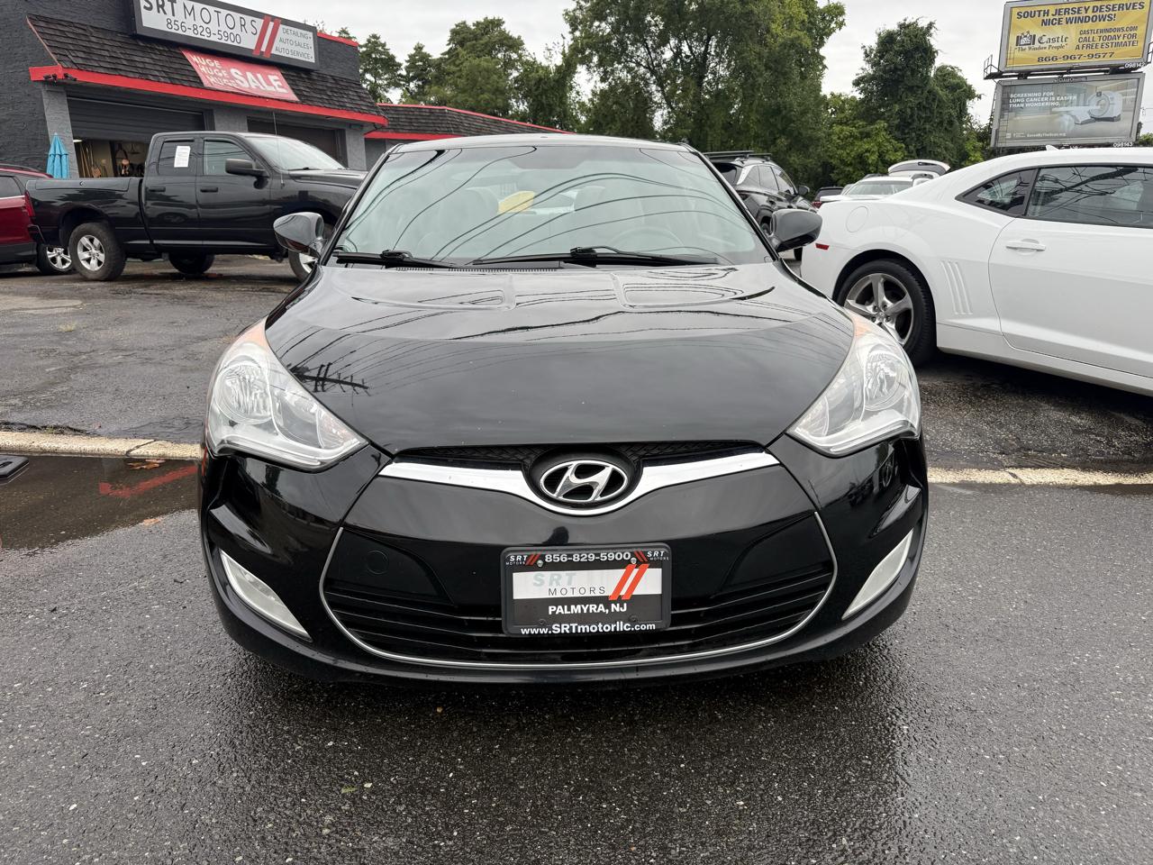 Hyundai Veloster Base 2013