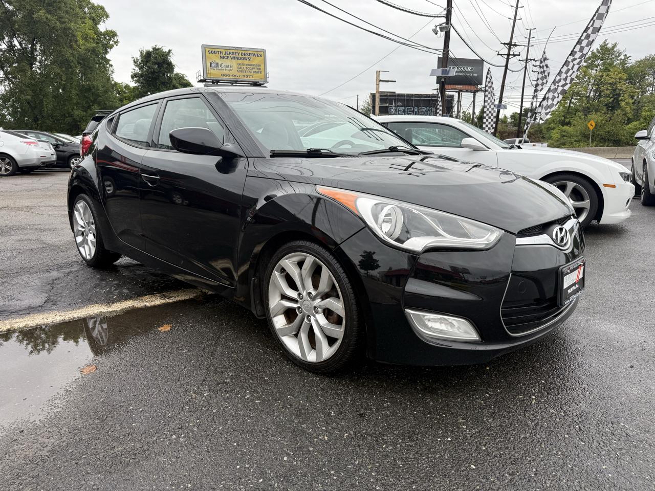 Hyundai Veloster Base 2013