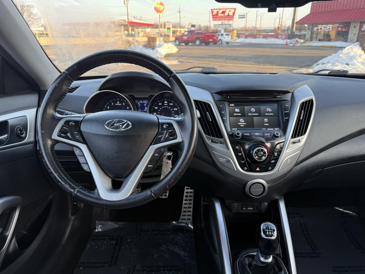 Hyundai Veloster Base 2013