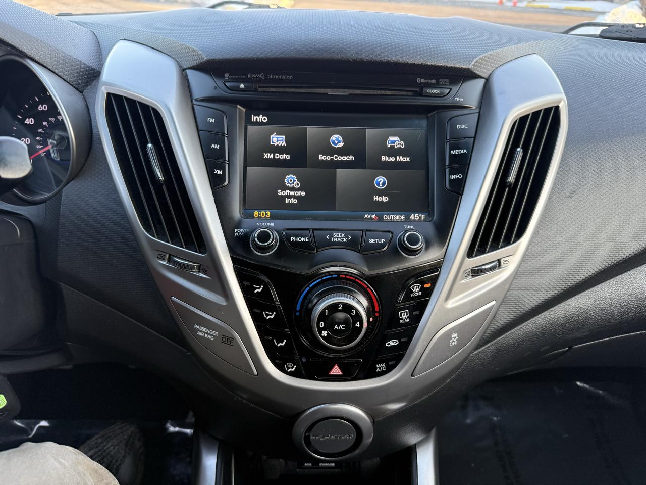Hyundai Veloster Base 2013