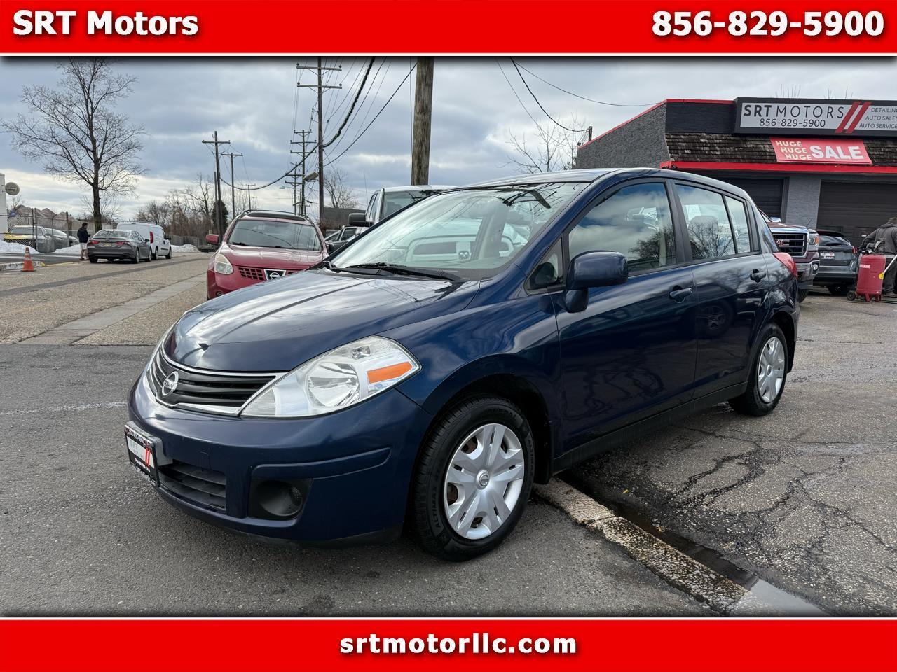 Nissan Versa 1.8 SL Hatchback 2012
