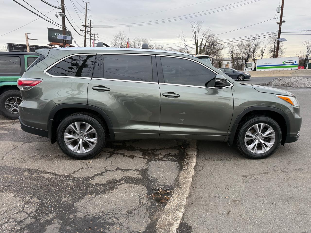 Toyota Highlander XLE AWD V6 2015