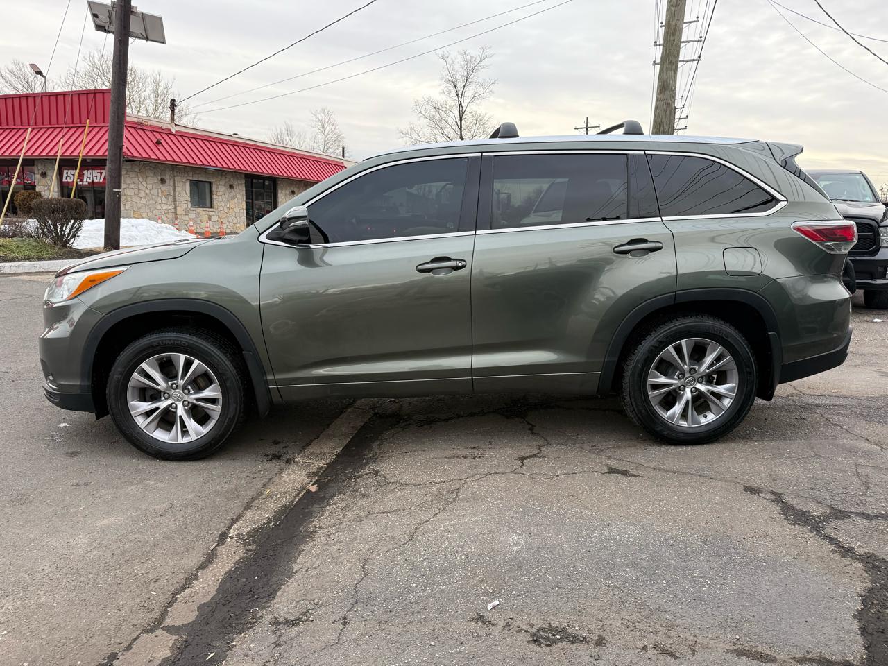 Toyota Highlander XLE AWD V6 2015