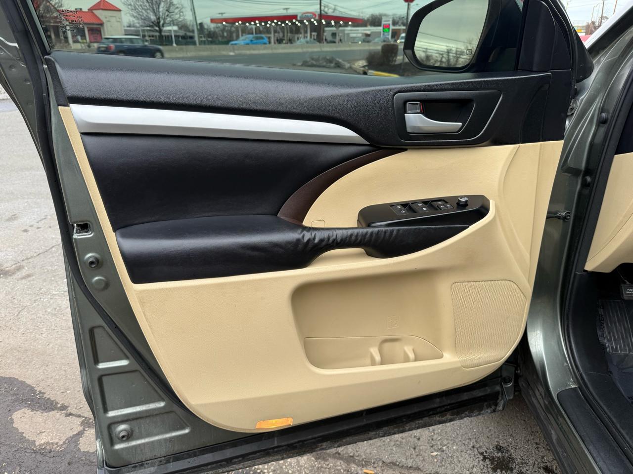 Toyota Highlander XLE AWD V6 2015