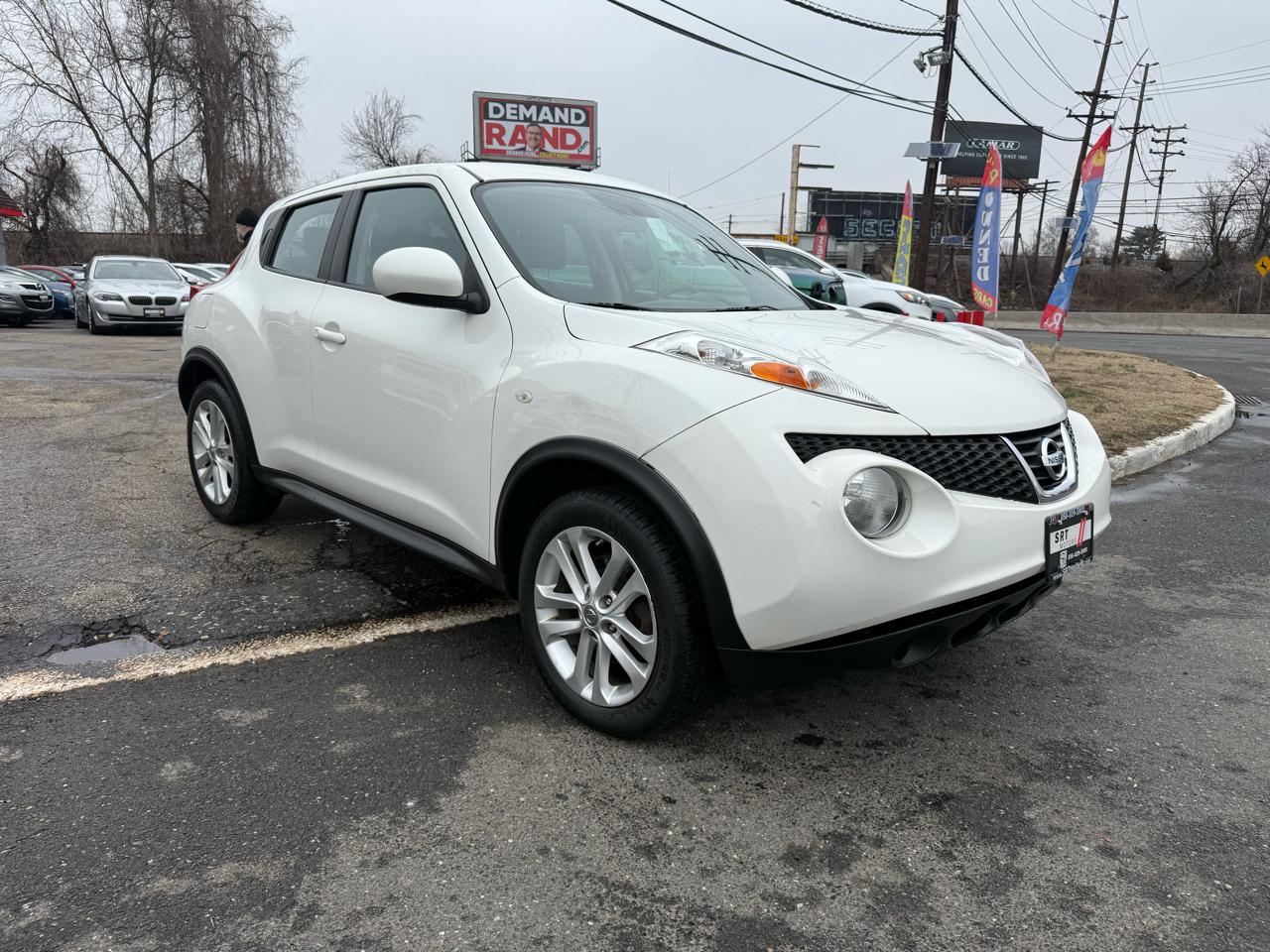 Nissan Juke AWD SV 2013