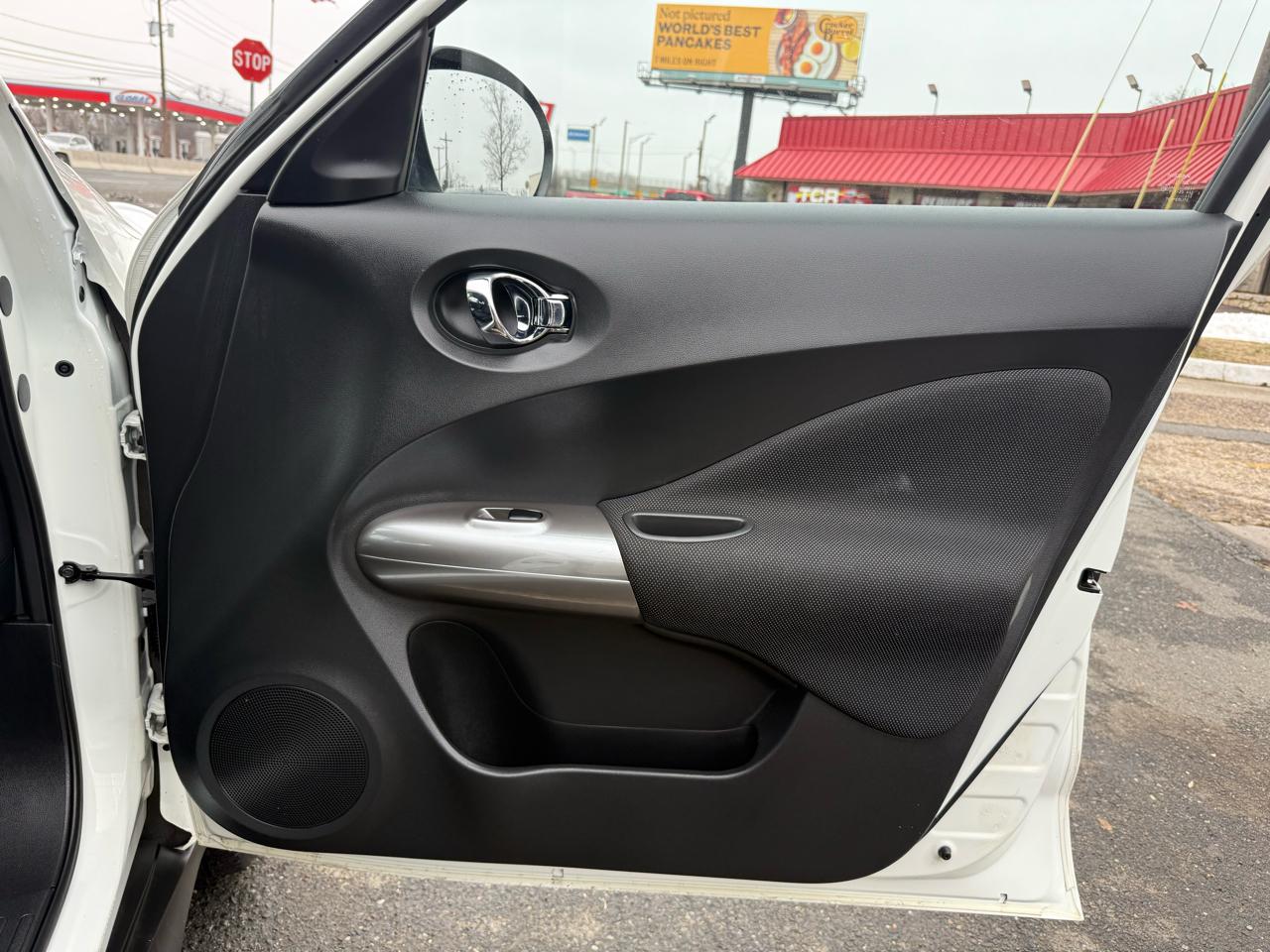 Nissan Juke AWD SV 2013