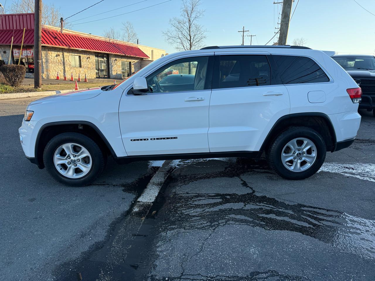 Jeep Grand Cherokee Laredo 4WD 2017