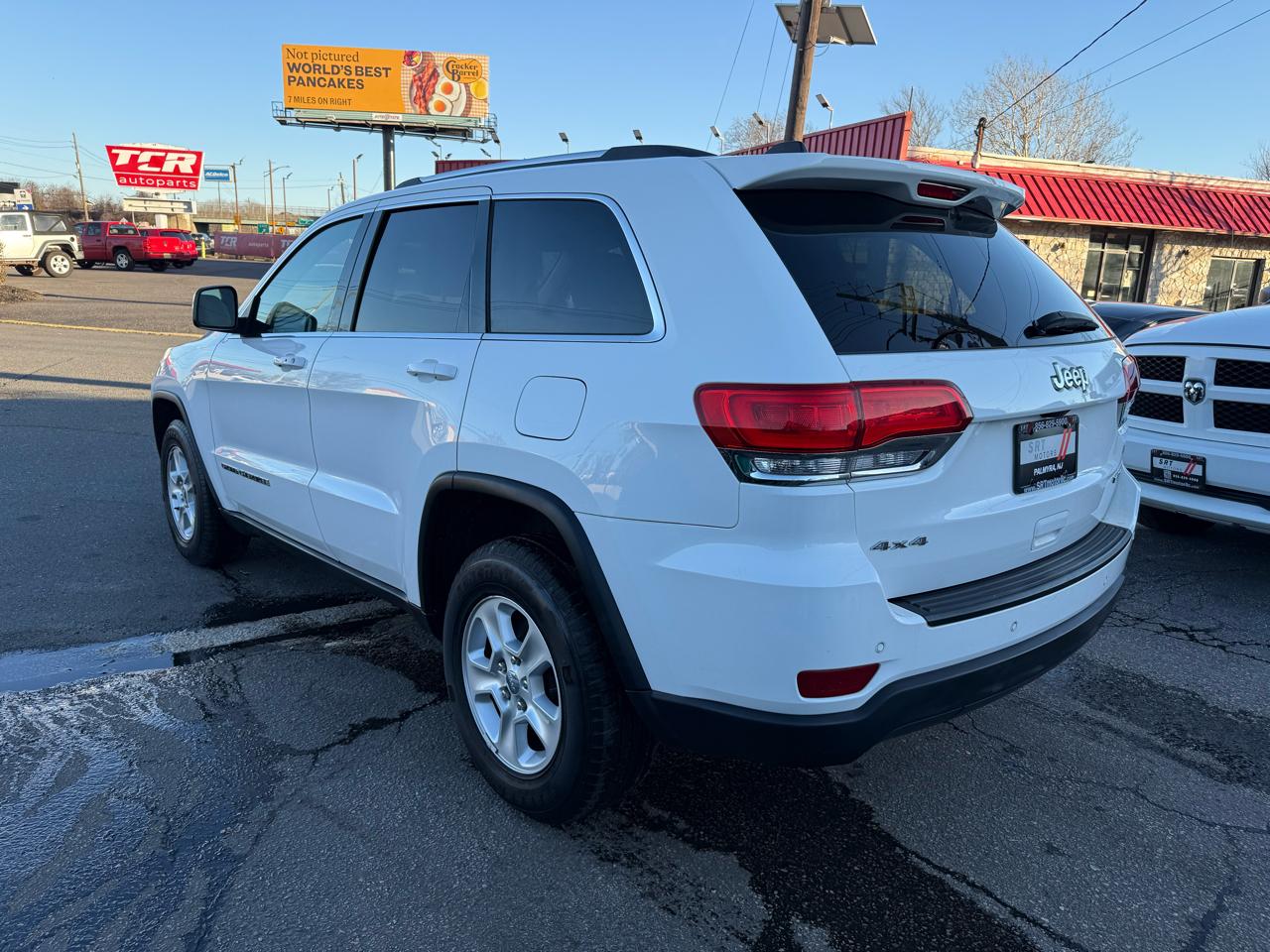Jeep Grand Cherokee Laredo 4WD 2017