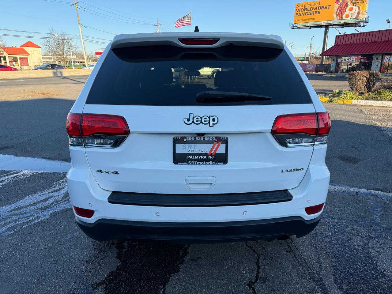 Jeep Grand Cherokee Laredo 4WD 2017