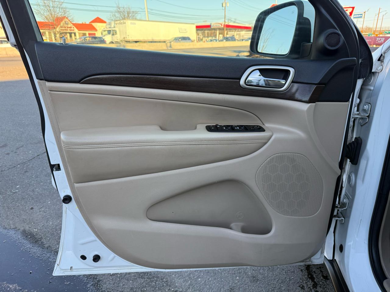 Jeep Grand Cherokee Laredo 4WD 2017