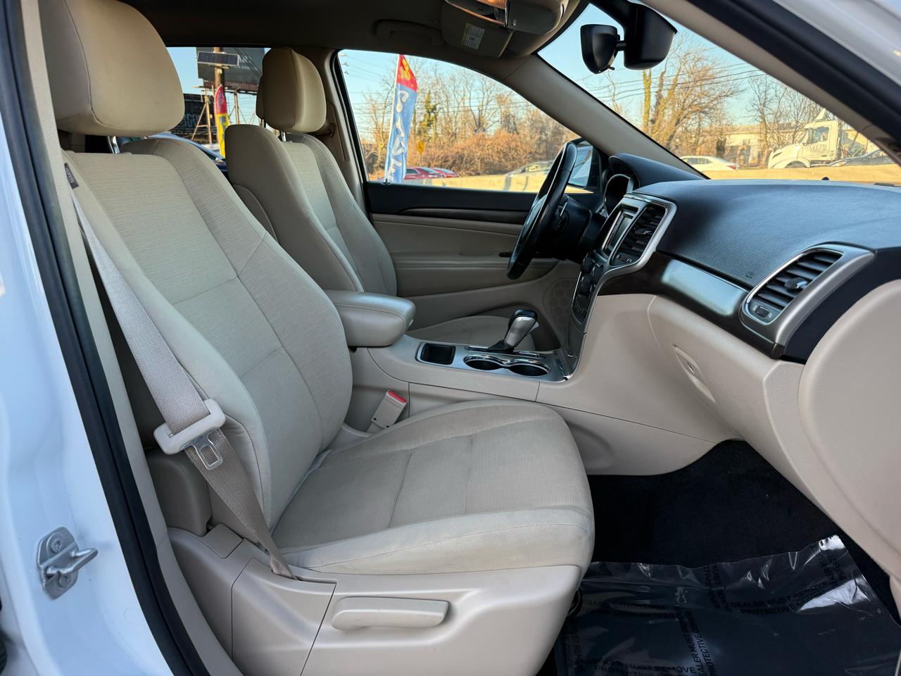 Jeep Grand Cherokee Laredo 4WD 2017