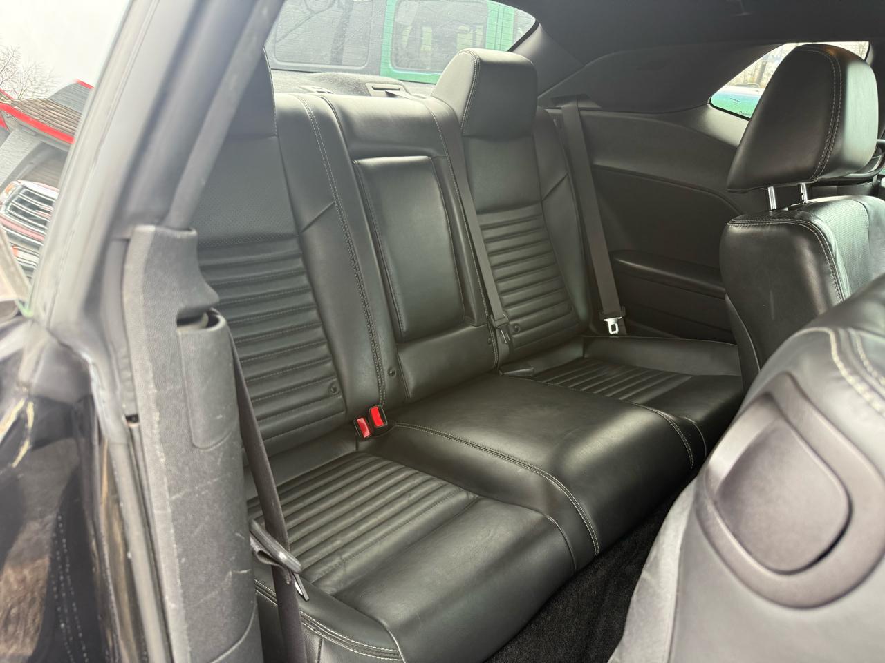 Dodge Challenger SXT 2013