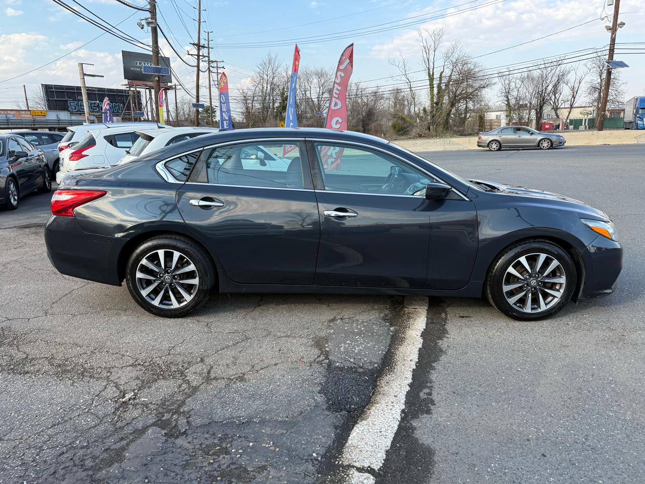 Nissan Altima 2.5 SV Sedan 2017