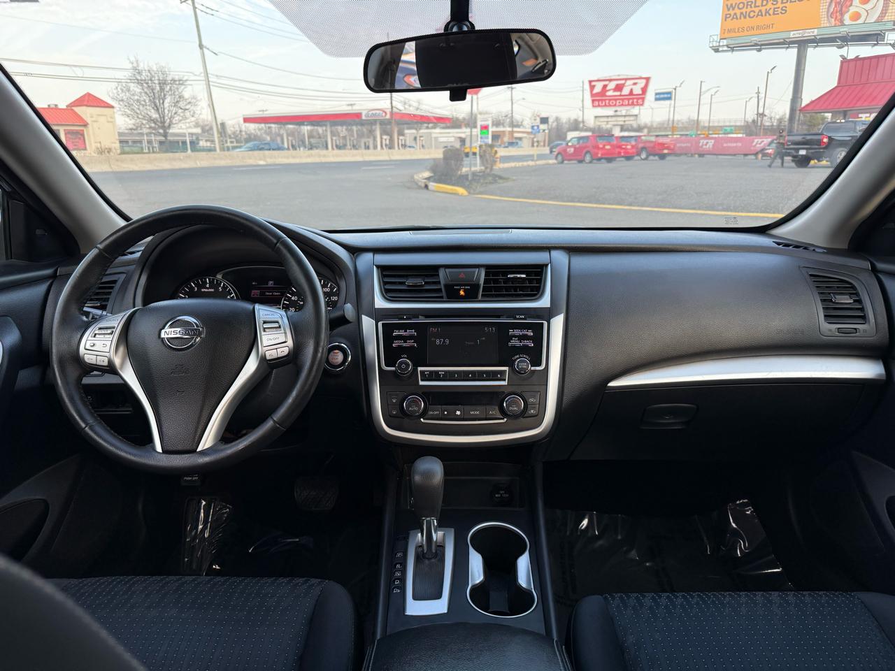 Nissan Altima 2.5 SV Sedan 2017