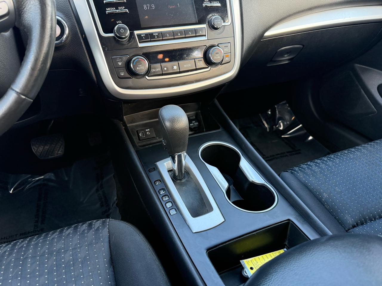 Nissan Altima 2.5 SV Sedan 2017