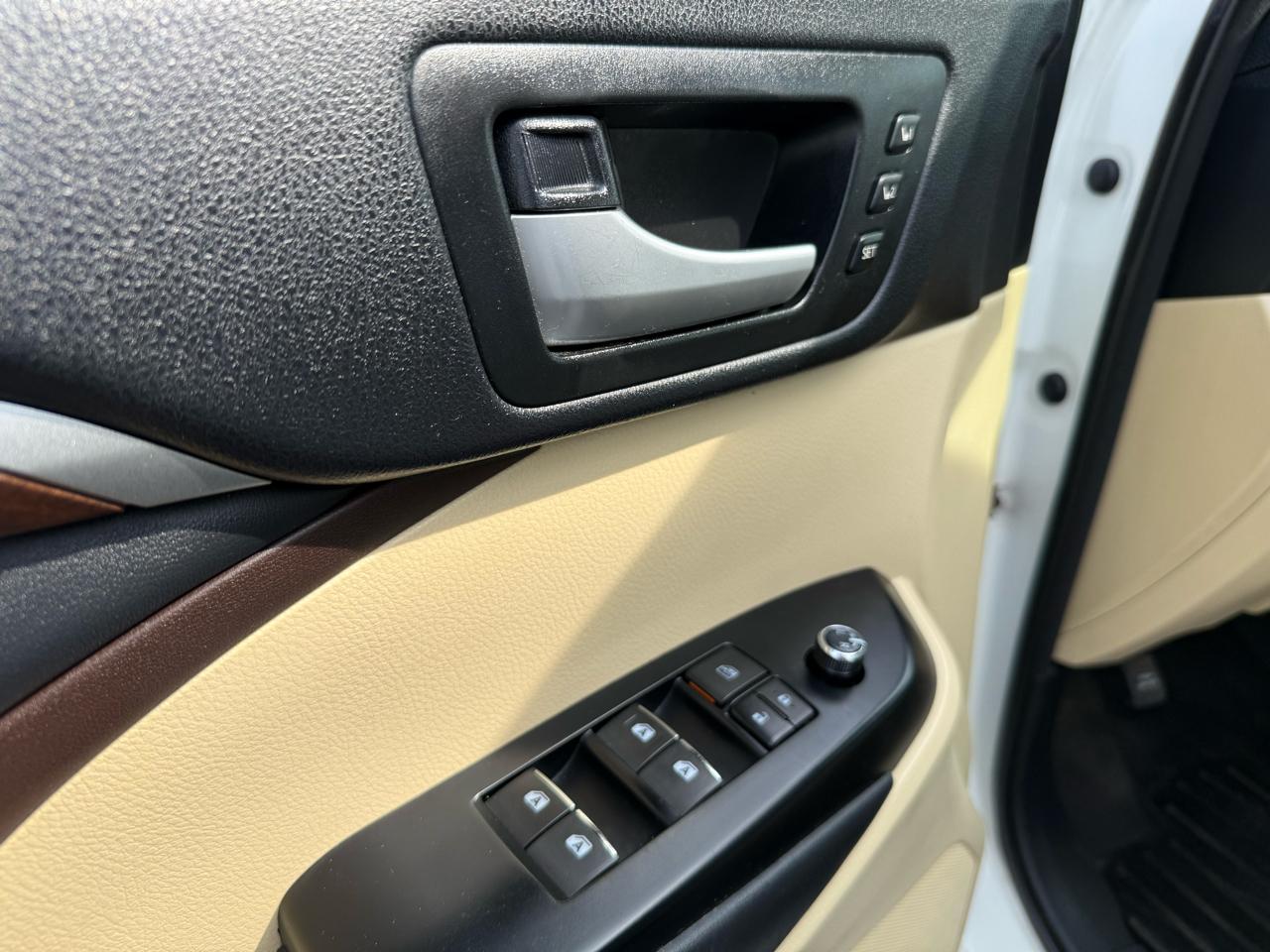 Toyota Highlander Limited AWD V6 2014