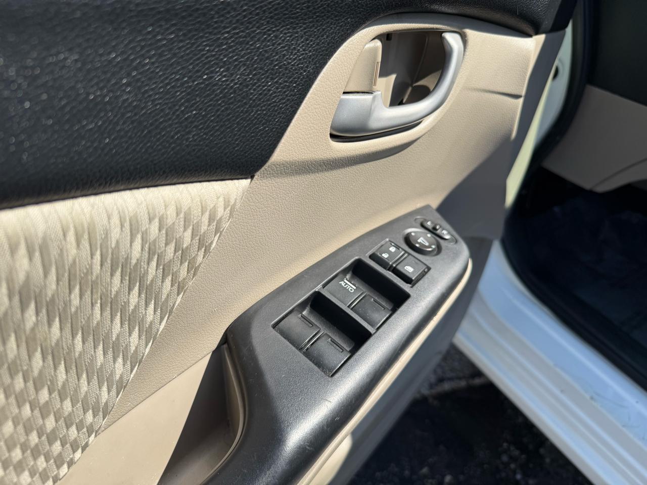 Honda Civic 4dr Sdn LX Auto 2014