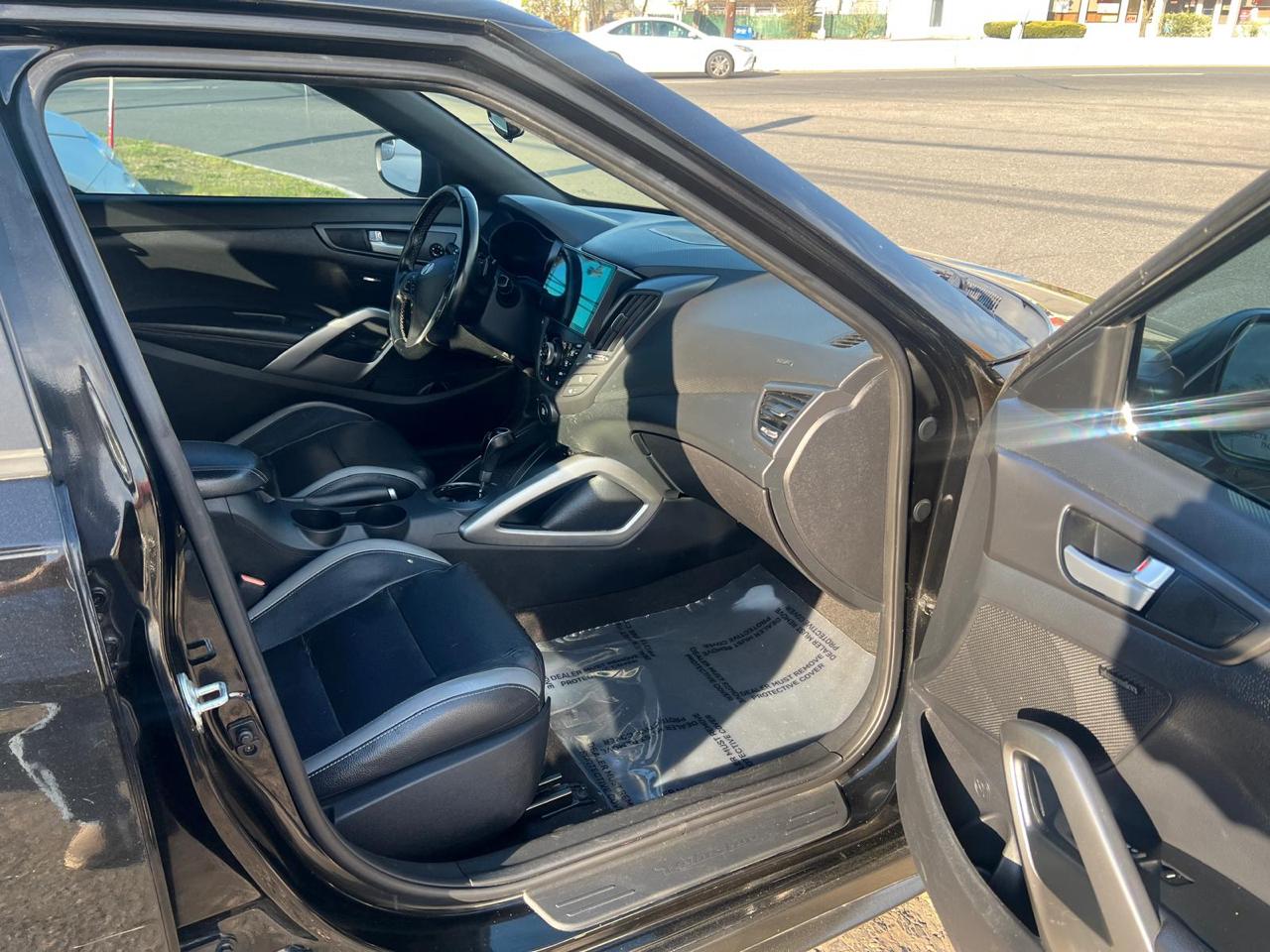 Hyundai Veloster Turbo 6MT 2016