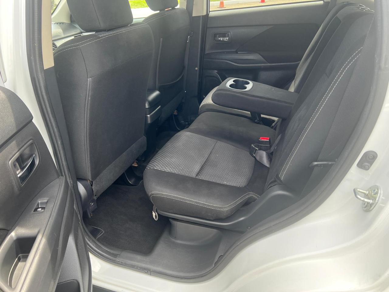 Mitsubishi Outlander SEL AWD 2018