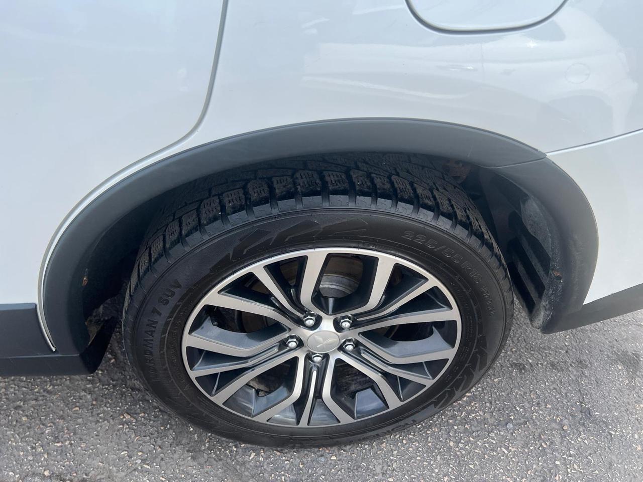 Mitsubishi Outlander SEL AWD 2018