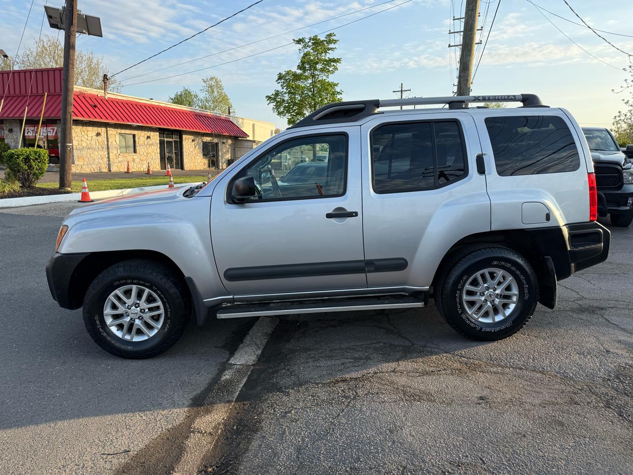 Nissan Xterra X 4WD 2014