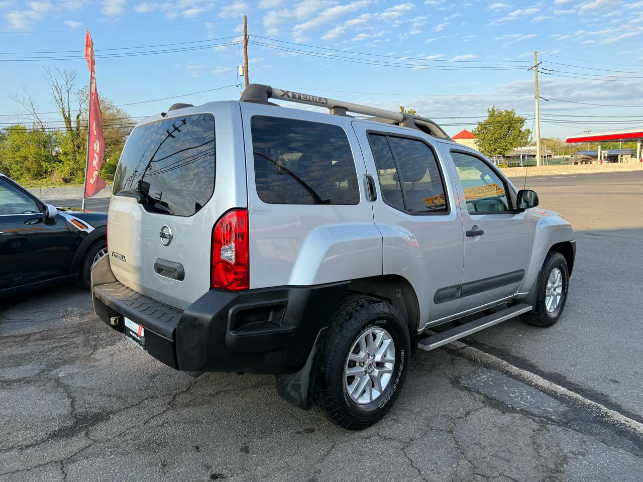 Nissan Xterra X 4WD 2014