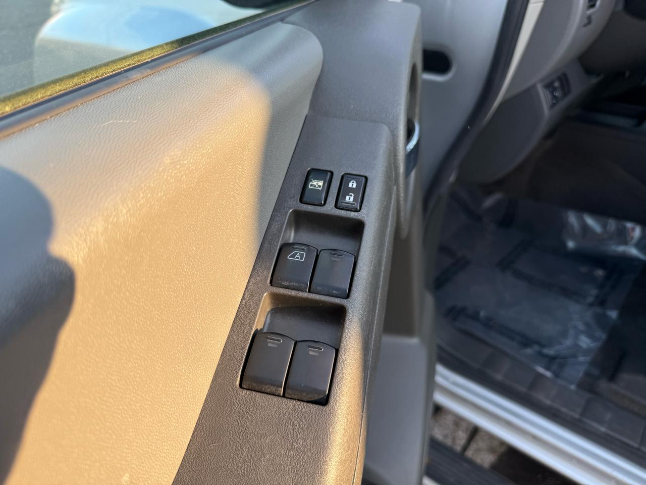 Nissan Xterra X 4WD 2014