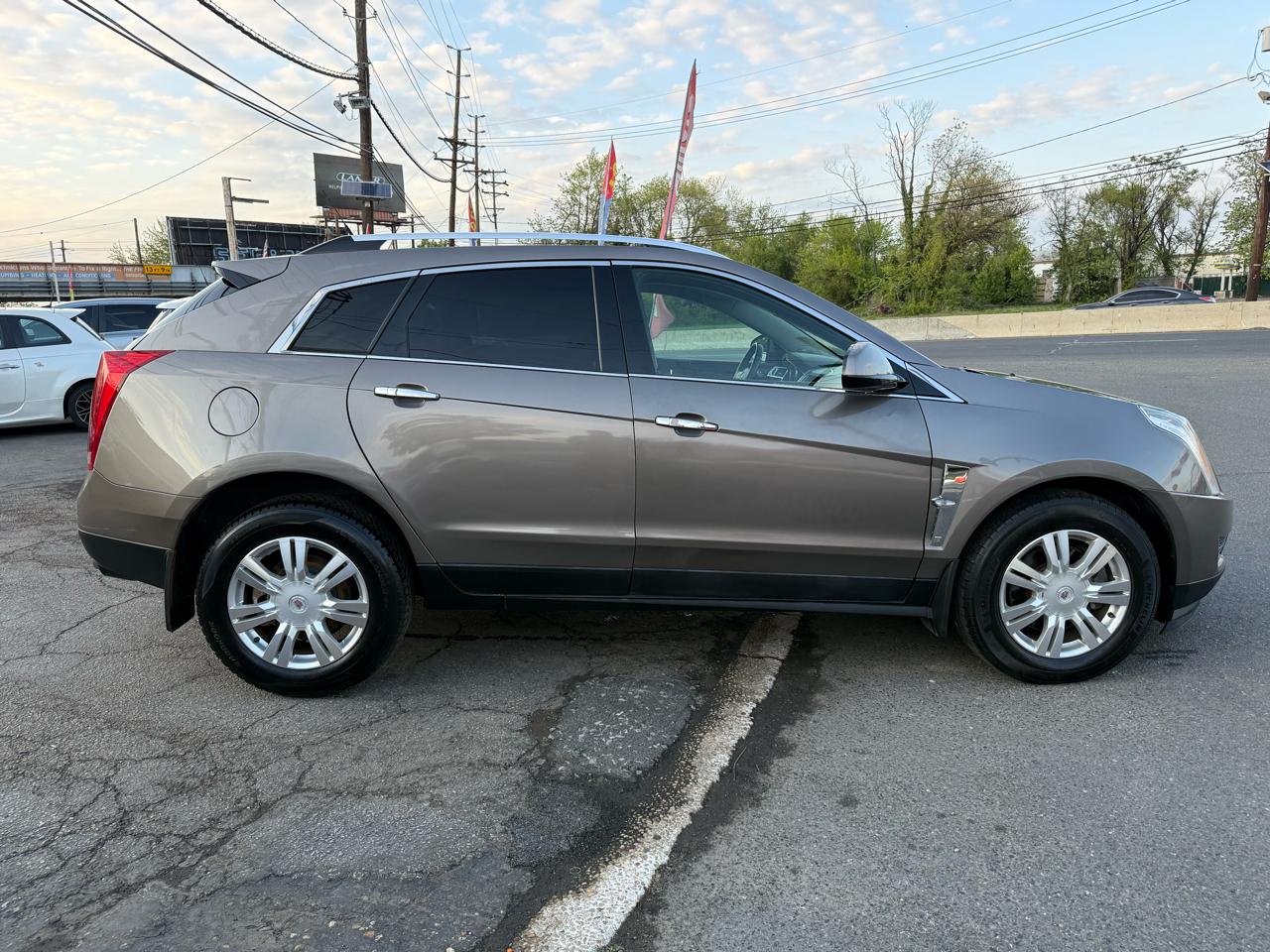 Cadillac SRX Luxury 2012