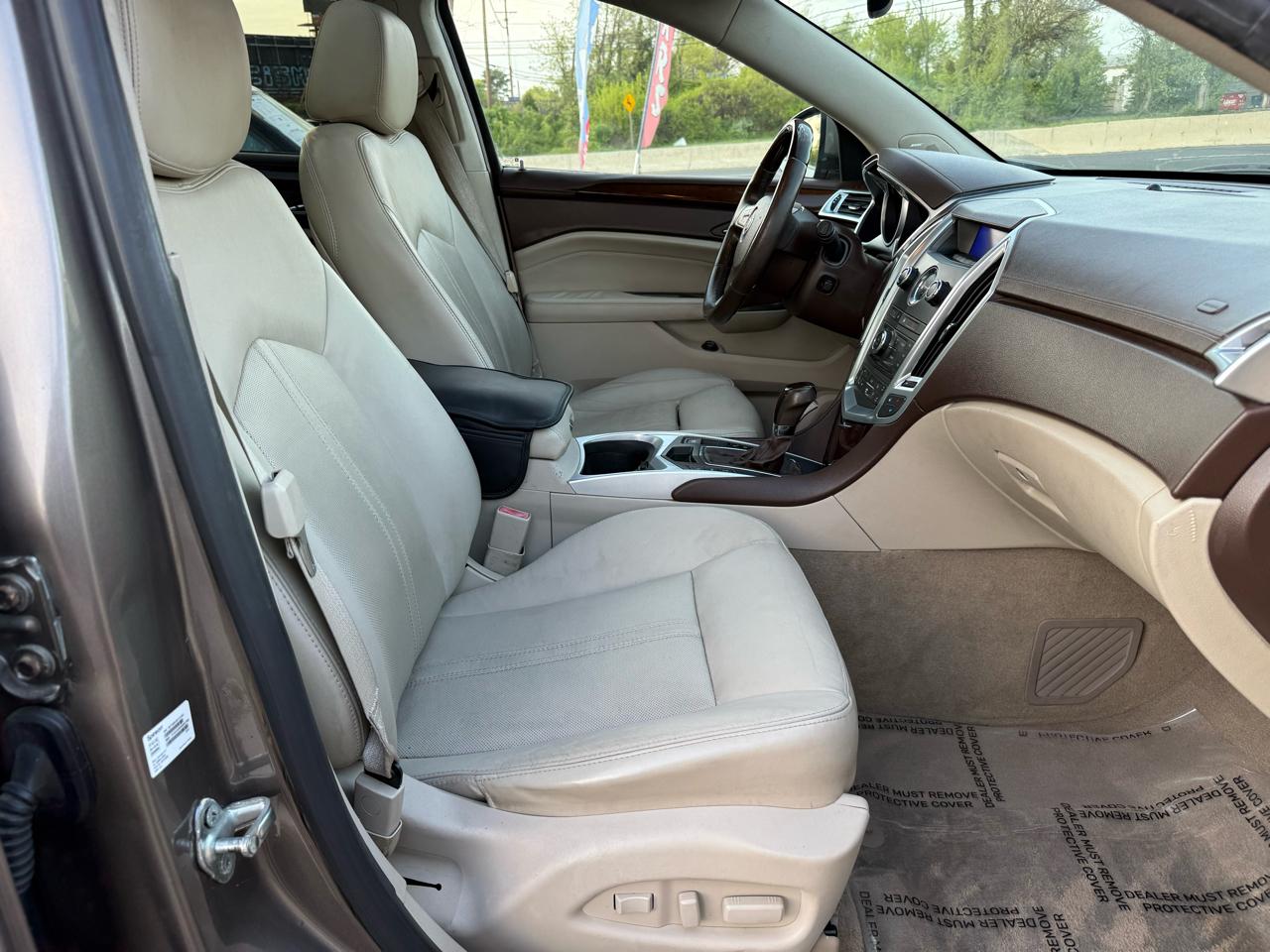 Cadillac SRX Luxury 2012