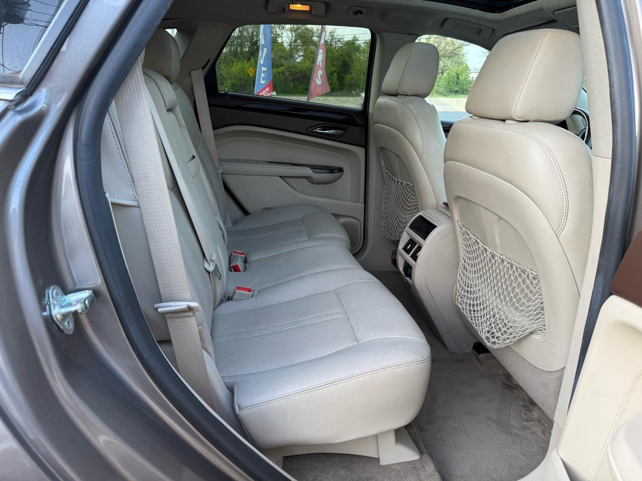 Cadillac SRX Luxury 2012