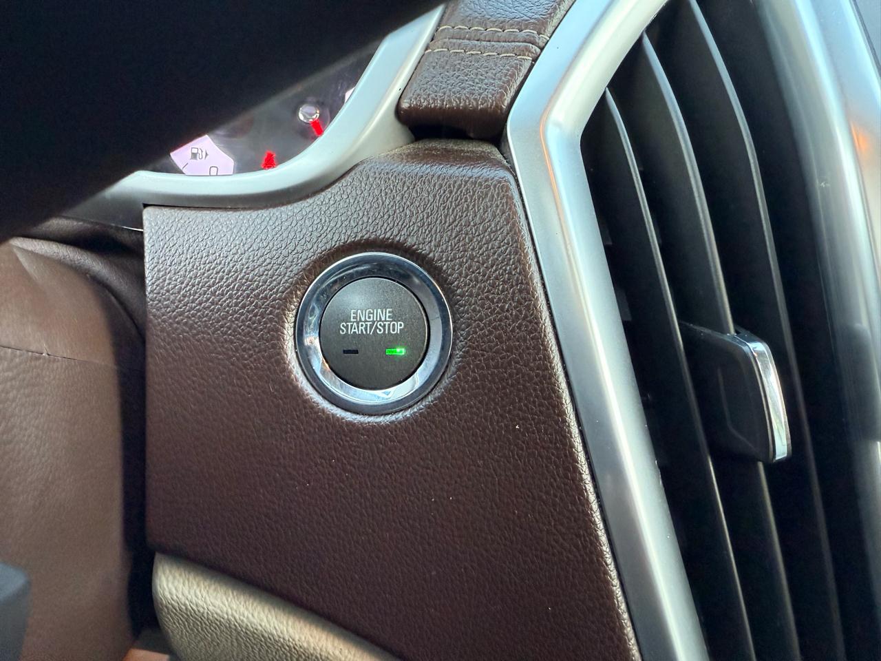 Cadillac SRX Luxury 2012